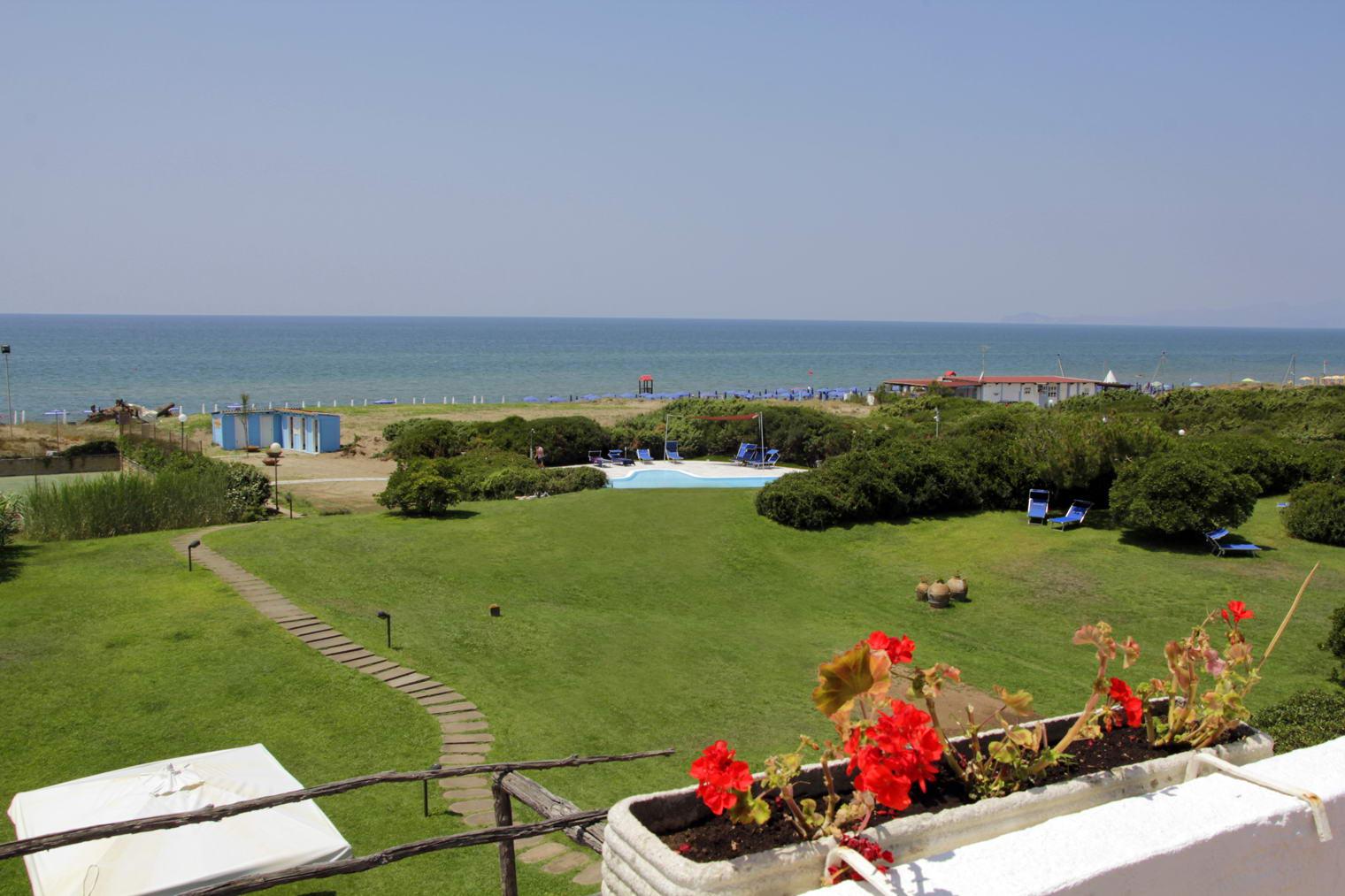 Hotel Della Baia Baia Domizia Eksteriør billede