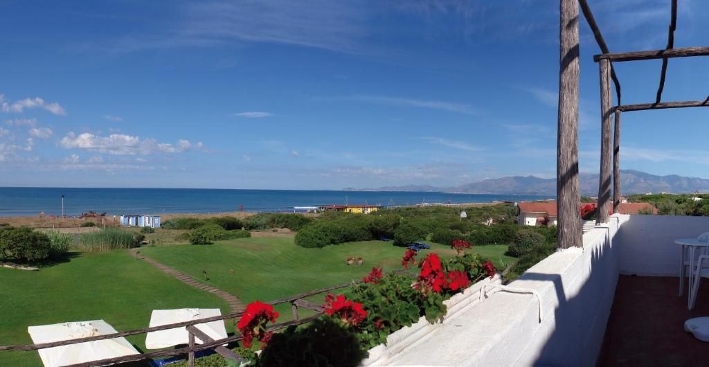 Hotel Della Baia Baia Domizia Eksteriør billede