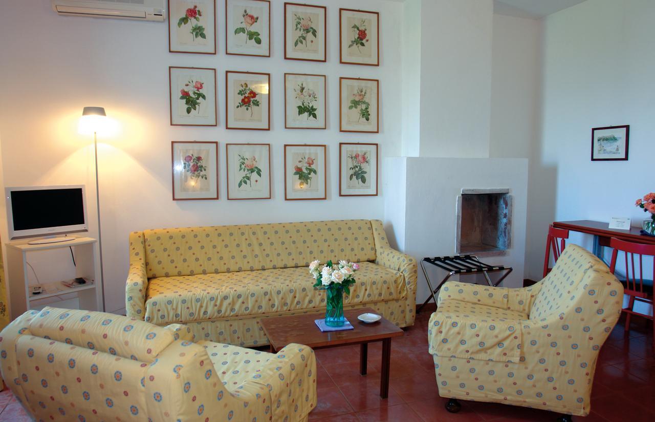 Hotel Della Baia Baia Domizia Eksteriør billede