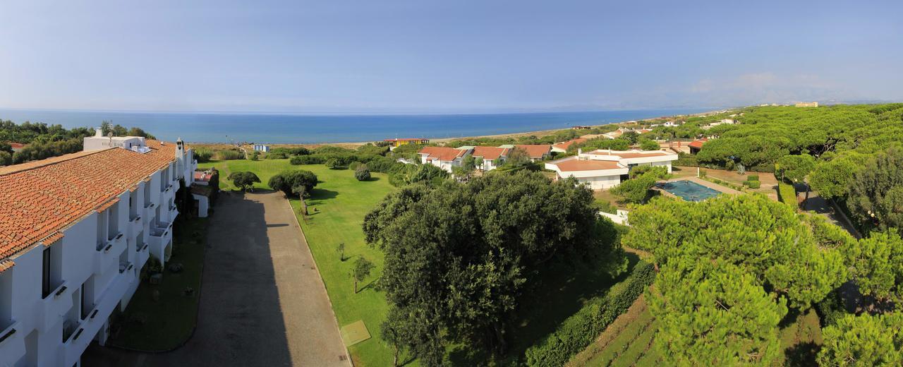 Hotel Della Baia Baia Domizia Eksteriør billede